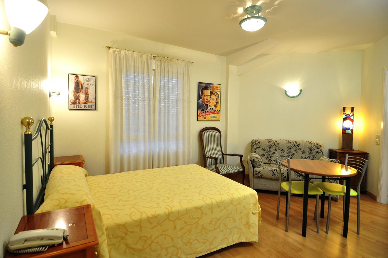 Hotel Apartamentos Aralso Sotillo La Lastrilla Esterno foto