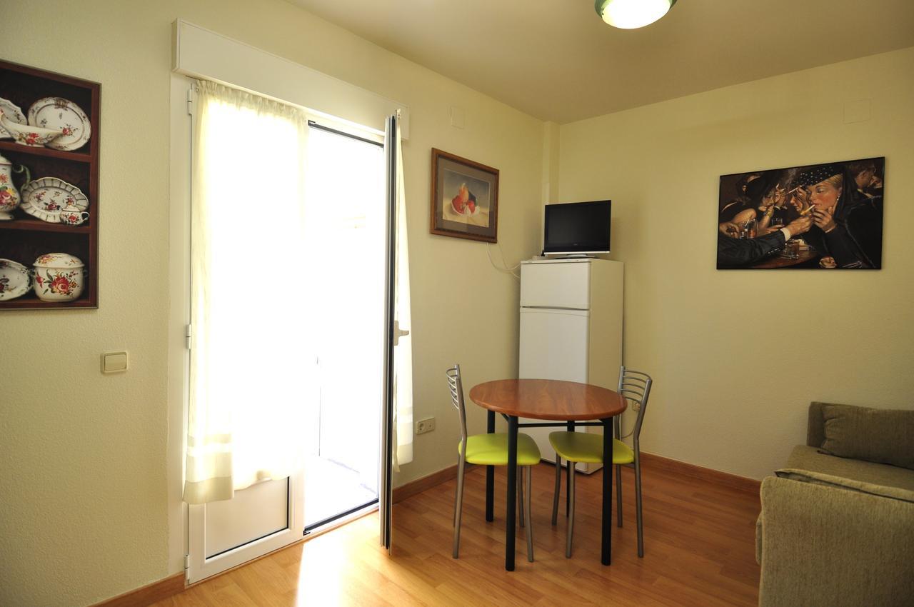 Hotel Apartamentos Aralso Sotillo La Lastrilla Esterno foto